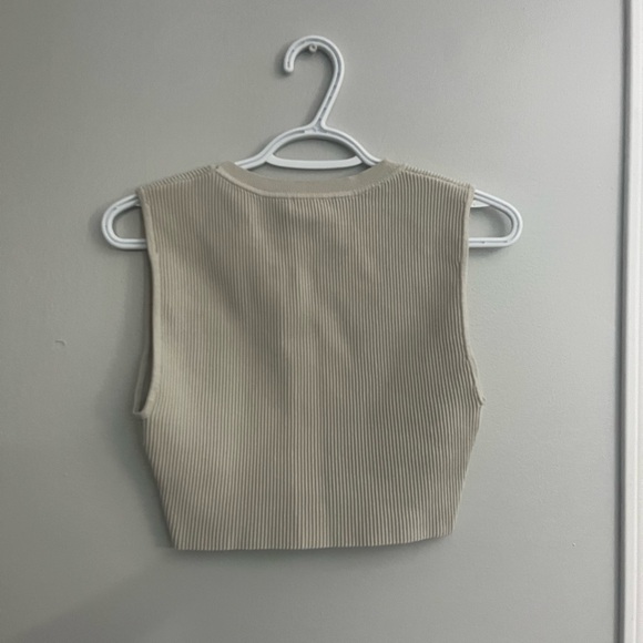 Babaton Sculpt Knit Muscle Cropped Tank - Picture 5 of 6